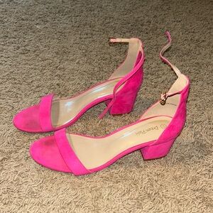 Dream Pairs Fuchsia/Hot Pink Ankle Strap Block Heels Women’s Size 11